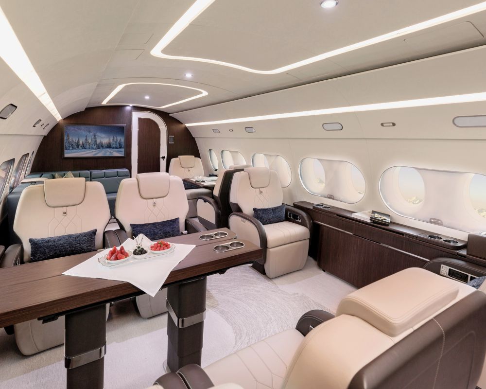 AJC 220-032-comlux-9h-220-CJ-.jpg